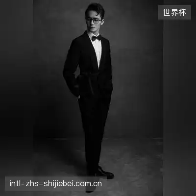罗英